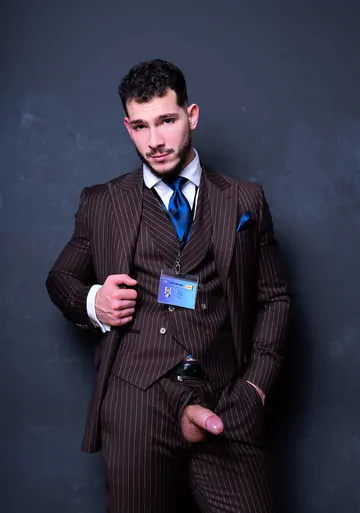 Security guard gets fucked in the ass