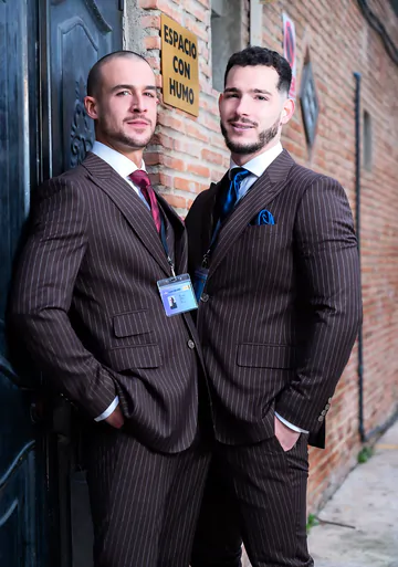 Flight crew having a foursome