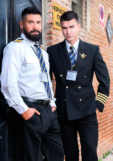 Flight crew having a foursome