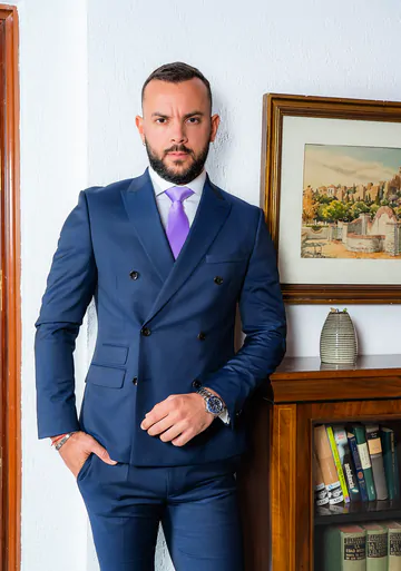 Sir Peter big cock fucks Pol Prince