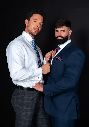 Bearded man gets ass fucked