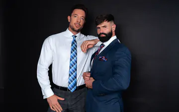 Bearded man gets ass fucked