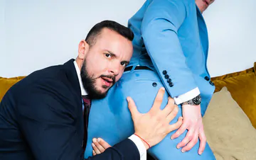 Guy getting big cock fucked