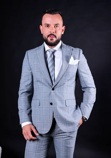 Sir Peter big cock fucks smooth ass