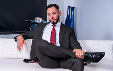 Sir Peter big cock fucks smooth ass