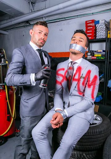 Garage porn with Ricky Blue