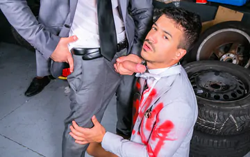 Garage porn with Ricky Blue