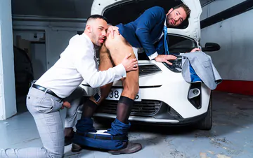 Car salesmen taking a fuck break