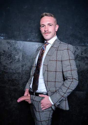 Kinky guys fucking in a locker room