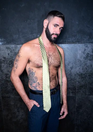 Kinky guys fucking in a locker room