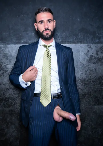 Kinky guys fucking in a locker room