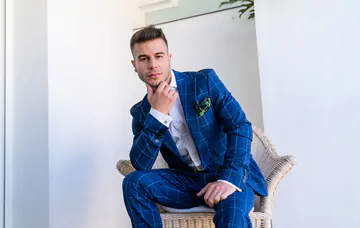 Allen King gets his asshole filled