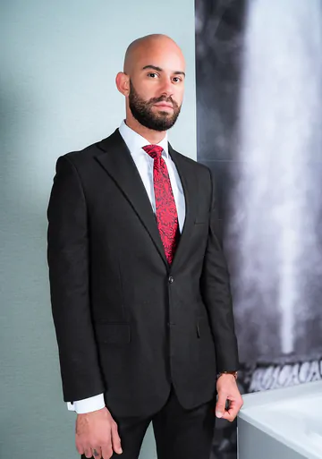 Bald bearded guy getting cummed on