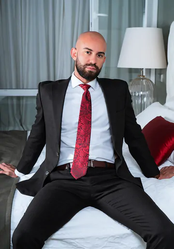 Bald bearded guy getting cummed on