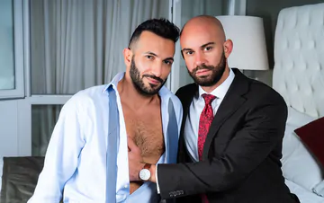 Bald bearded guy getting cummed on