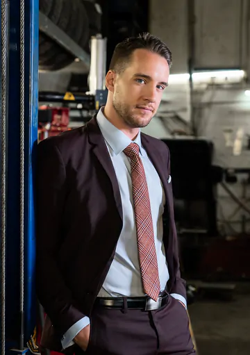 Sexy car mechanic gets fucked