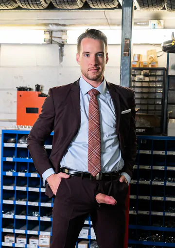 Sexy car mechanic gets fucked