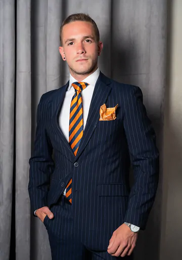 Men fucking in the bathroom