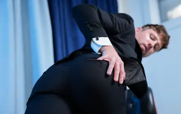 Rocky Vallarta fucks Drew Dixons butt