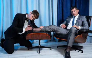 Rocky Vallarta fucks Drew Dixons butt