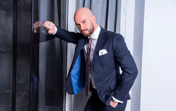 Bruno Max fucks and cums on Allen King