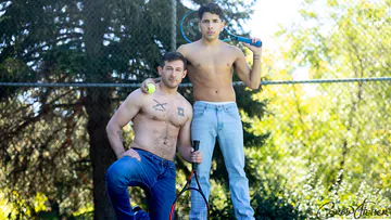 Amateur guys bareback fucking