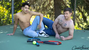 Amateur guys bareback fucking