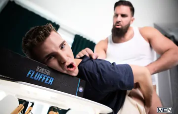 Big man fucking a sexy boy