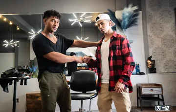 Latinos fucking in the barber shop