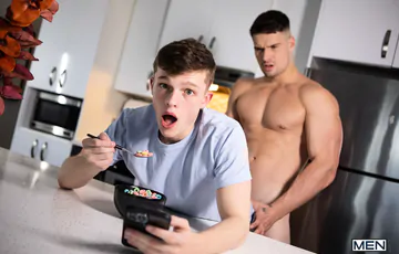 Malik Delgaty fucks a cute twink