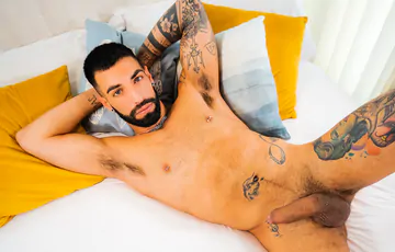 Arab hottie with a meaty cock